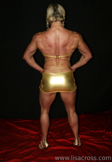 Lisa Cross model perfect picture