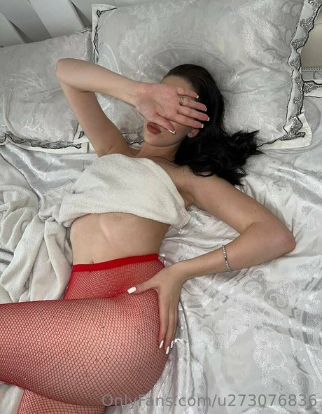 blacklusthorn naked star photos