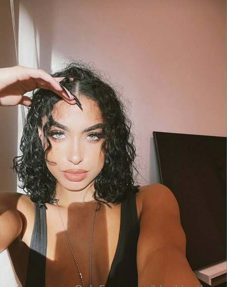 blacklusthorn beautiful actress pictures