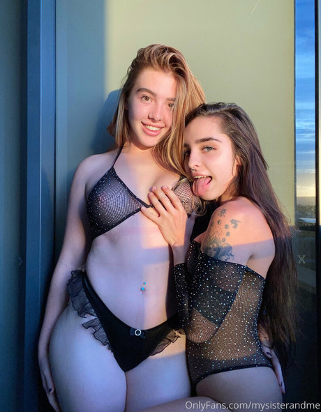 mysisterandme model adult pic