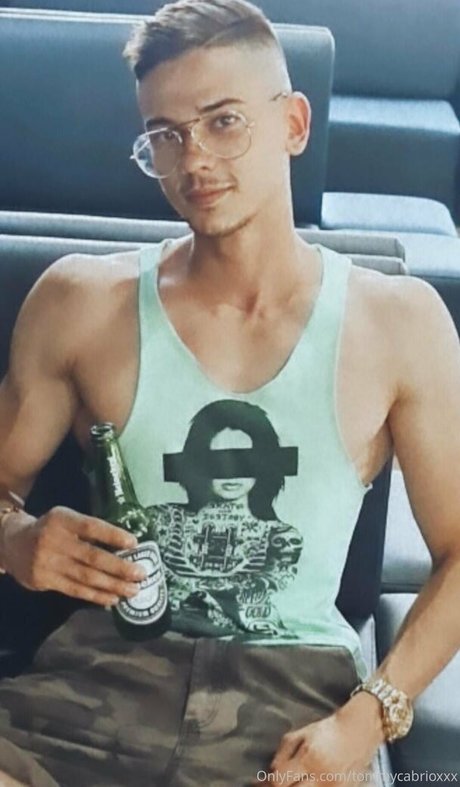 tommycabrioxxx naked star picture