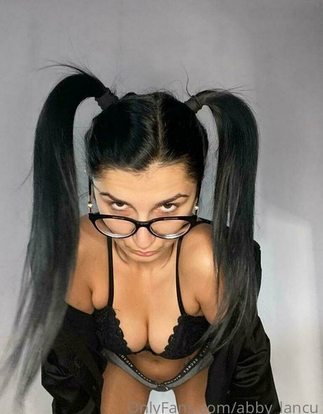 abby lancu best actress pictures