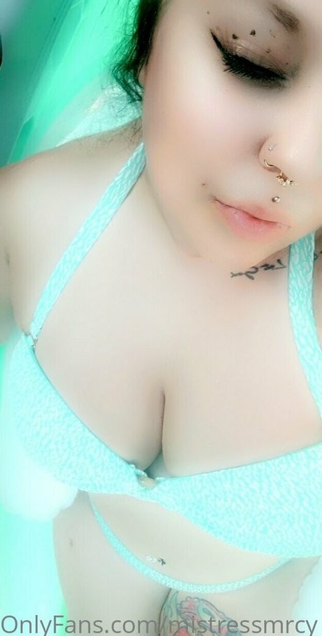 mistressmrcy beautiful model img