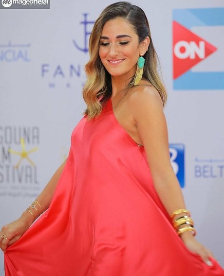 Amina Khalil model sexy pic