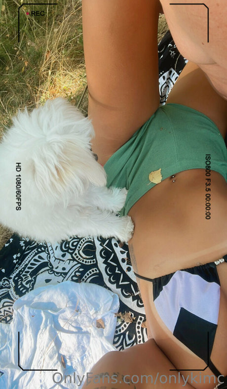 onlykimc model sexy pics