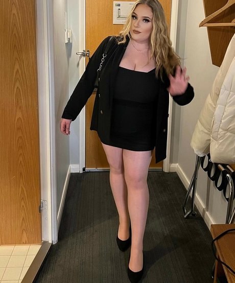 emss x model porn pic