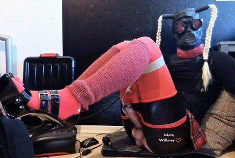 marywillows star nude photo