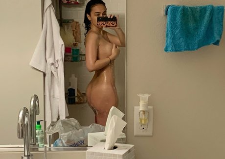 emxlyy pornstar adult archive