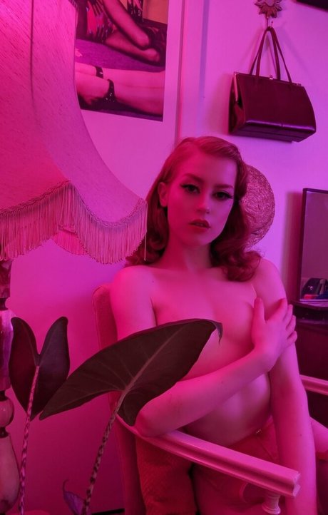 lunarouxfree pornstar perfect galleries