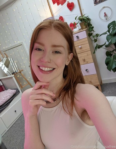 lunarouxfree porn actress archive