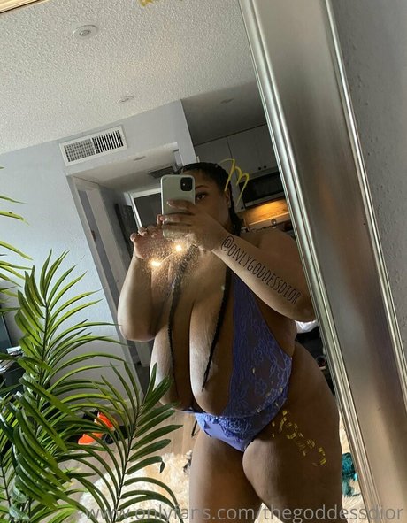 onlygoddessdior top star picture