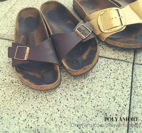 polyamorefeet model high quality gallery