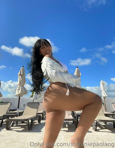 stefaniepaolaog naked model images