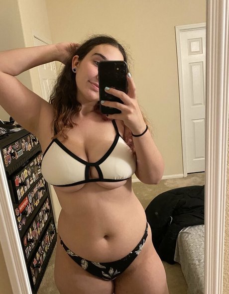 Rayofsun8 nudes actress image