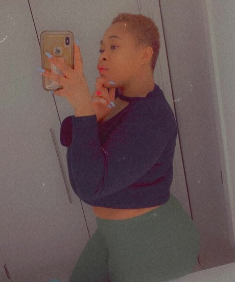 ChellMzDonald adult model image