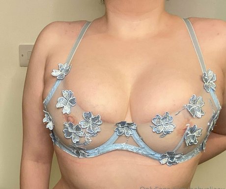 babyaliaax star hot gallery