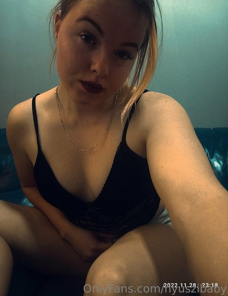 nyuszibaby naked actress images