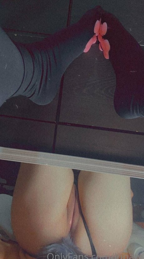 lunatv model pornographic photos