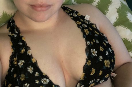 ultimatebabyboy porn model photo