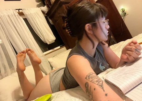 toof less pornstar naked image