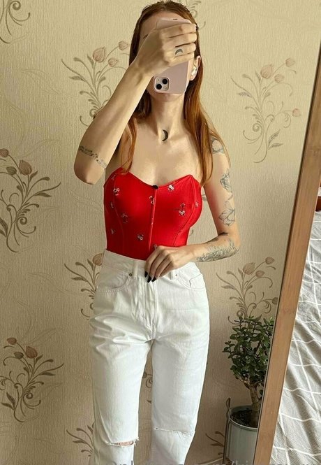 kiraroxxx sexy actress images