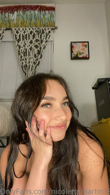 nicolettemartin18 nudes model pics