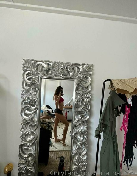 julia banana pretty actress photos