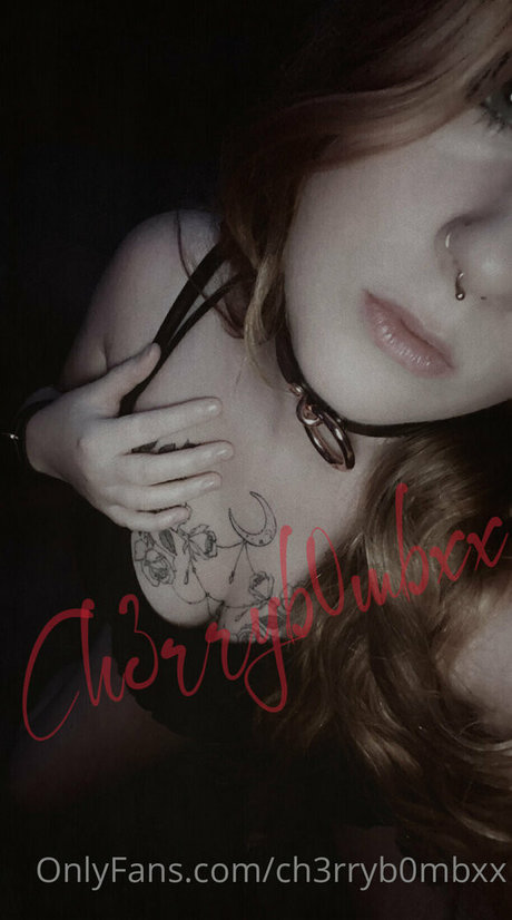 ch3rryb0mbxx beautiful pornstar pics