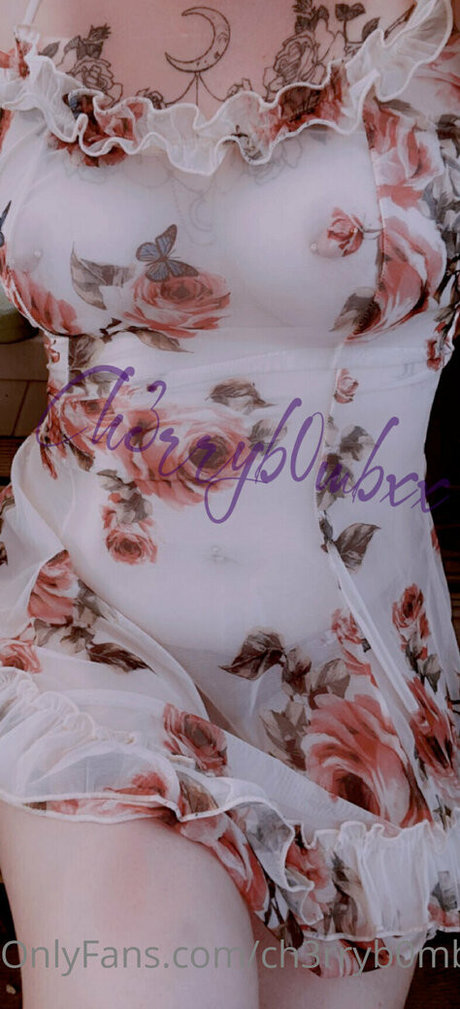 ch3rryb0mbxx star pictures