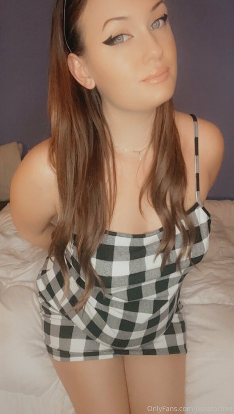 noraforfree nude model img