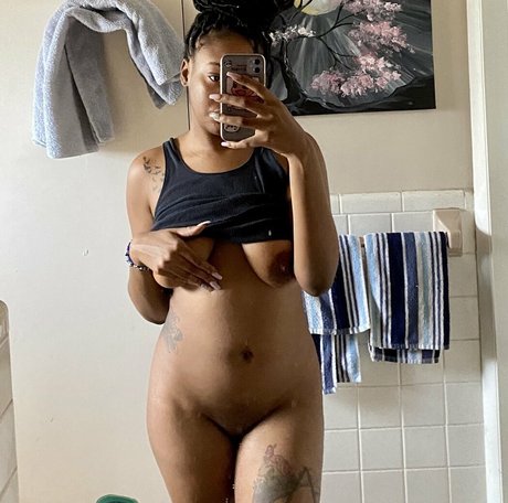 gothgoddess999 star top photo