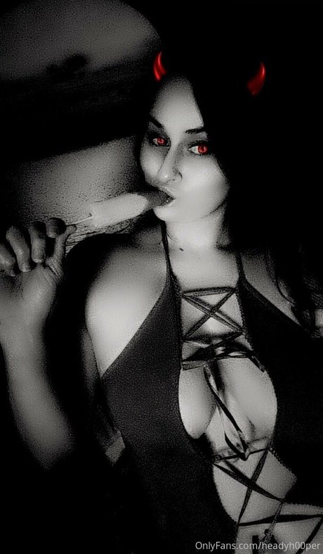 headyh00per model nude gallery