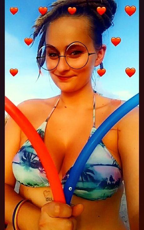 headyh00per porn actress pic