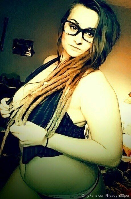 headyh00per model best pic