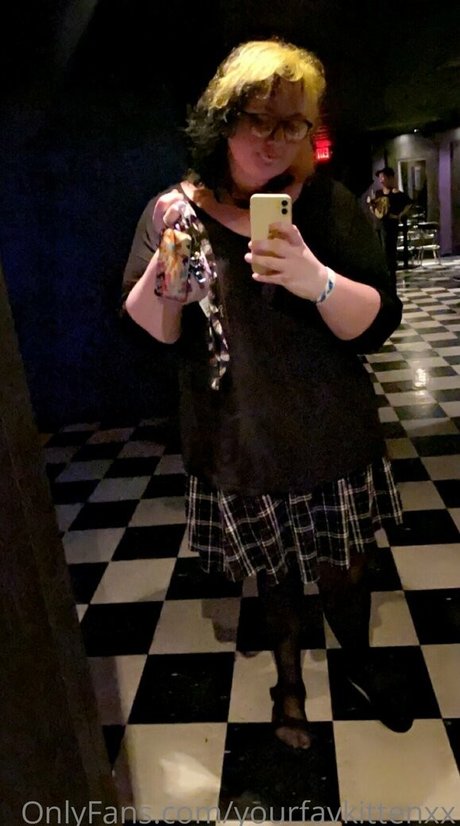 yourfavkittenxx hot actress images