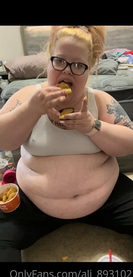 ali 893102 nudes model images