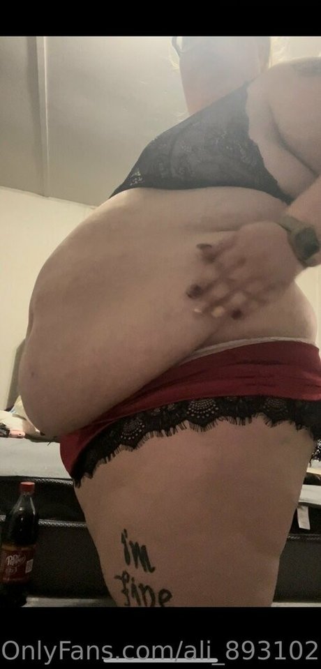 ali 893102 model naked pic