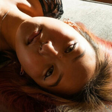 Lizzzpark model nude picture