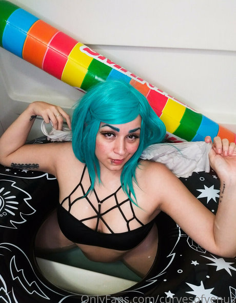 curvesofvenus hot pornstar pics