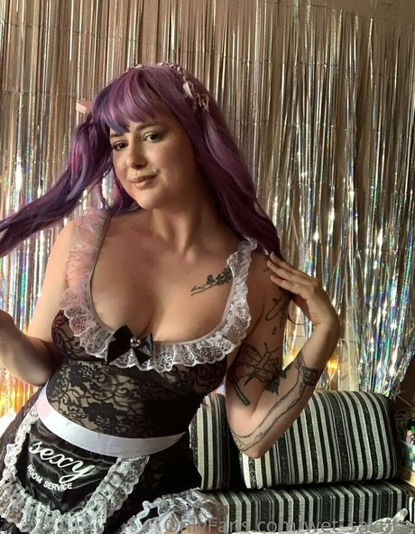 wet sakura nude model galleries