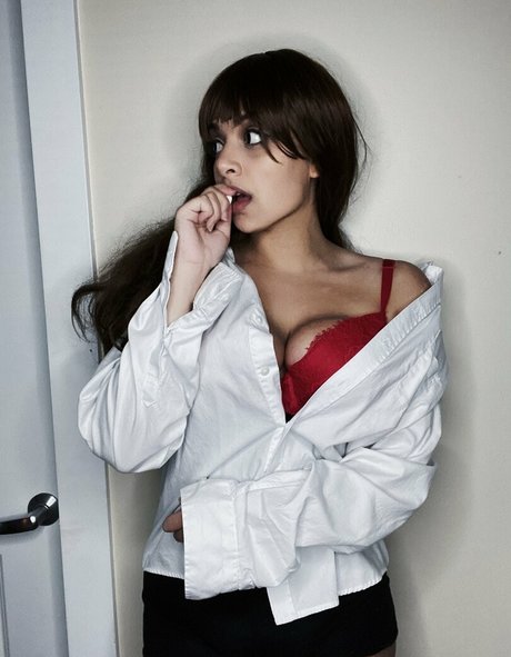 atomicpriya star exclusive image