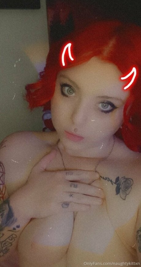 naughtykittxn model perfect gallery