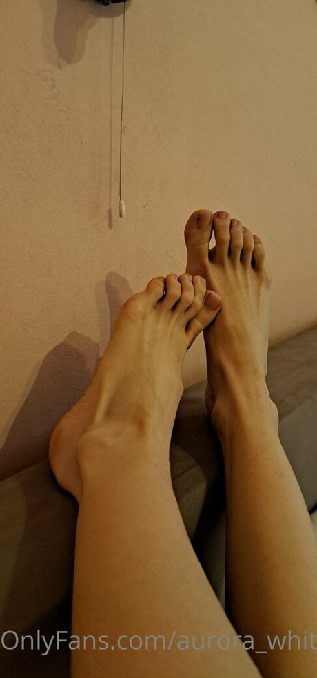 aurora whitewhale pretty model picture