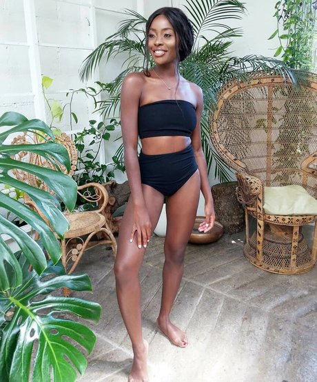 AJ Odudu pornographic actress picture