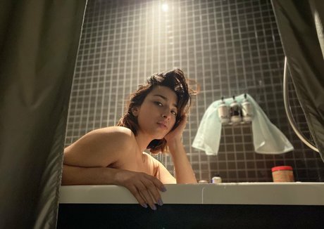 Serving Gaia pornographic star pic