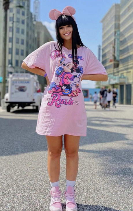 Lenna Vivas hot star pictures