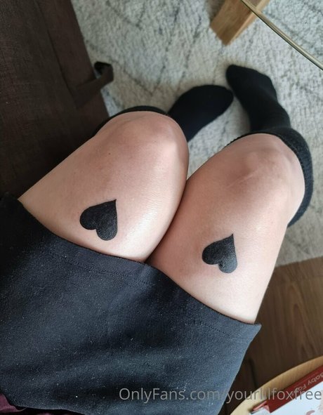 yourlilfoxfree pornstar erotic pic