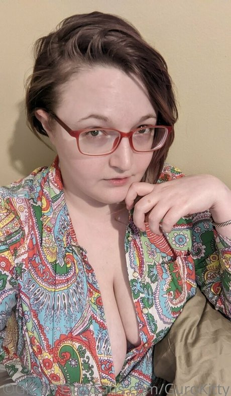 gurokitty model hd pics