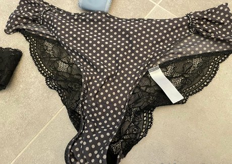 buttstrutt hot actress galleries