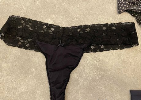 buttstrutt naked model pictures